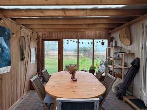 Dining - Coastal Family Retreat - 150M to the Beach (Gørlev)