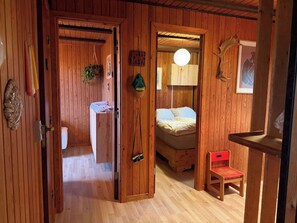 2 bedrooms, iron/ironing board, WiFi, bed sheets - Coastal Family Retreat - 150M to the Beach (Gørlev)