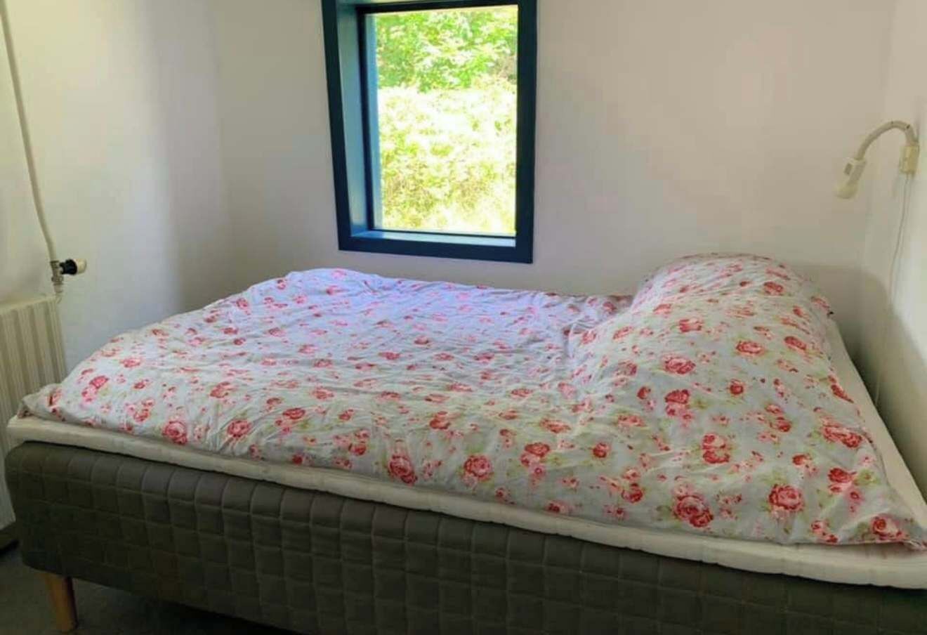 9 bedrooms, iron/ironing board, WiFi