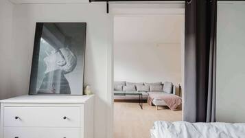 2 bedrooms, iron/ironing board, WiFi, bed sheets