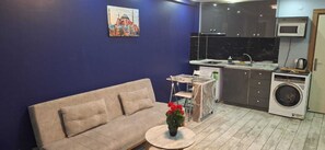 Caja de seguridad en la habitación y escritorio 