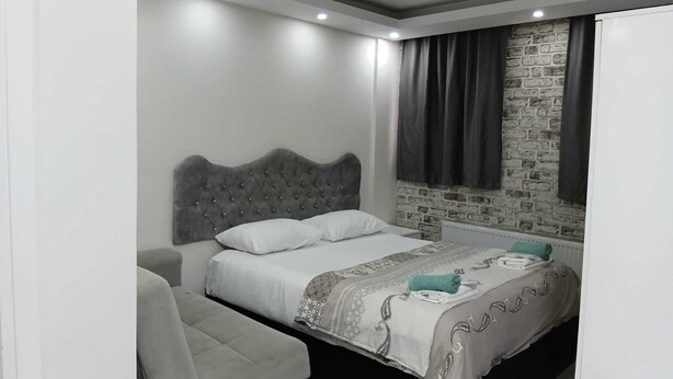 Standart Apartment - Basement Floor | 이집트산 면 시트, 고급 침구, 오리/거위털 이불, 메모리폼 침대