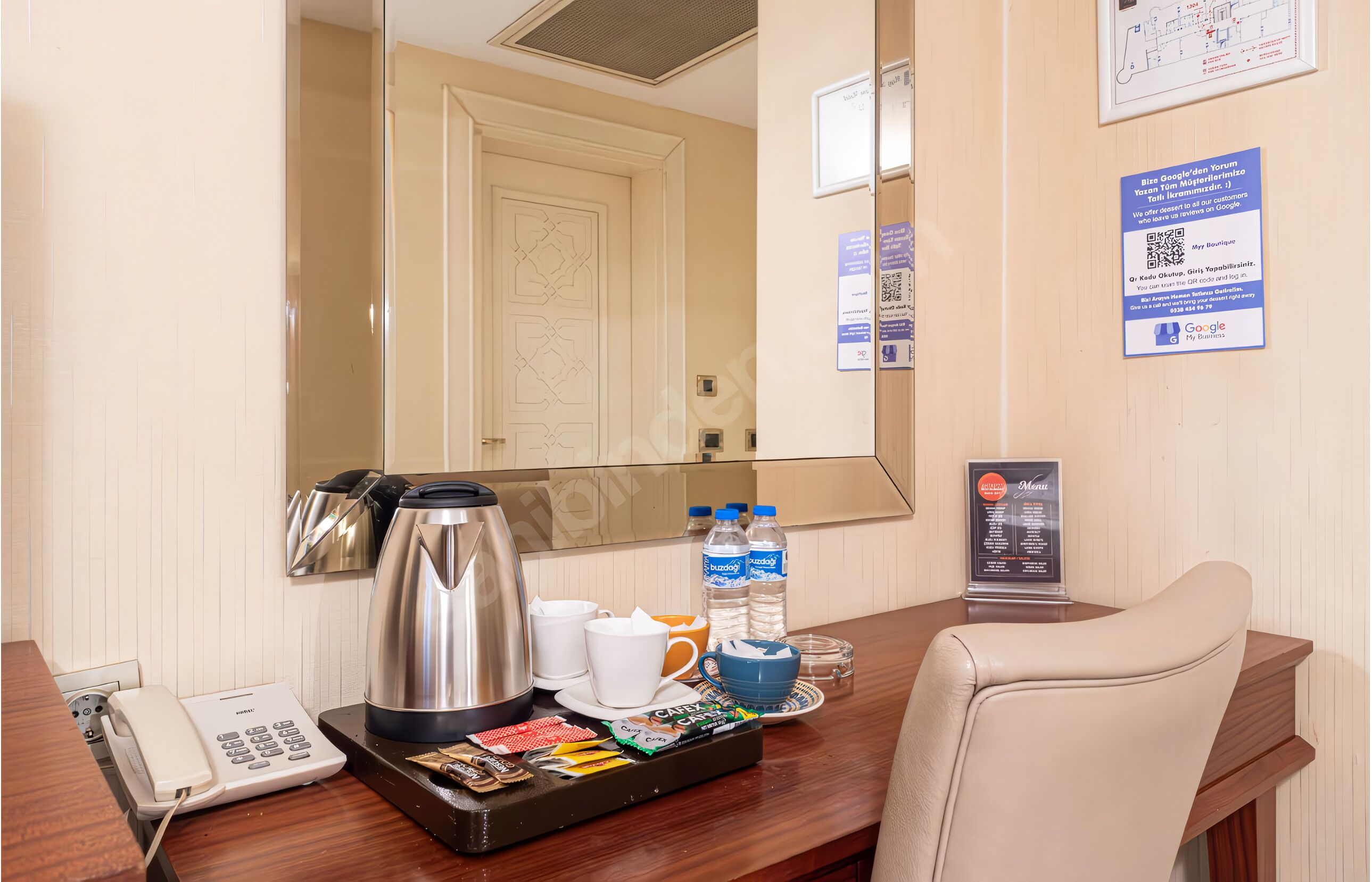 Deluxe Double Room | Private kitchen | Full-sized fridge, microwave, oven, stovetop