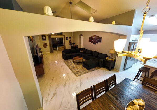 Interior - THE MAGIC MEMORY CREEK is the perfect place to create unforgettable memories! (Kissimmee)