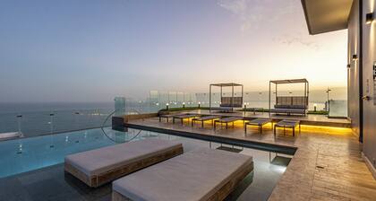 NEW Apartment, best rooftop pool view, Cartagena