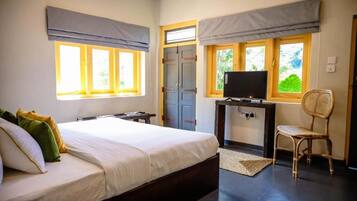 Deluxe Double Room, 1 King Bed | Bed sheets