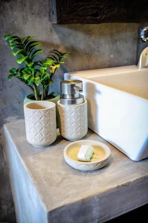 Miscellaneous - Banana Bunks Kandy (Kandy)