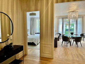 2 bedrooms, iron/ironing board, Internet, bed sheets - Appart Paris 16 Auteuil renovated luxury 2 bedrooms 2 bathrooms 2 wc parking (Paris)