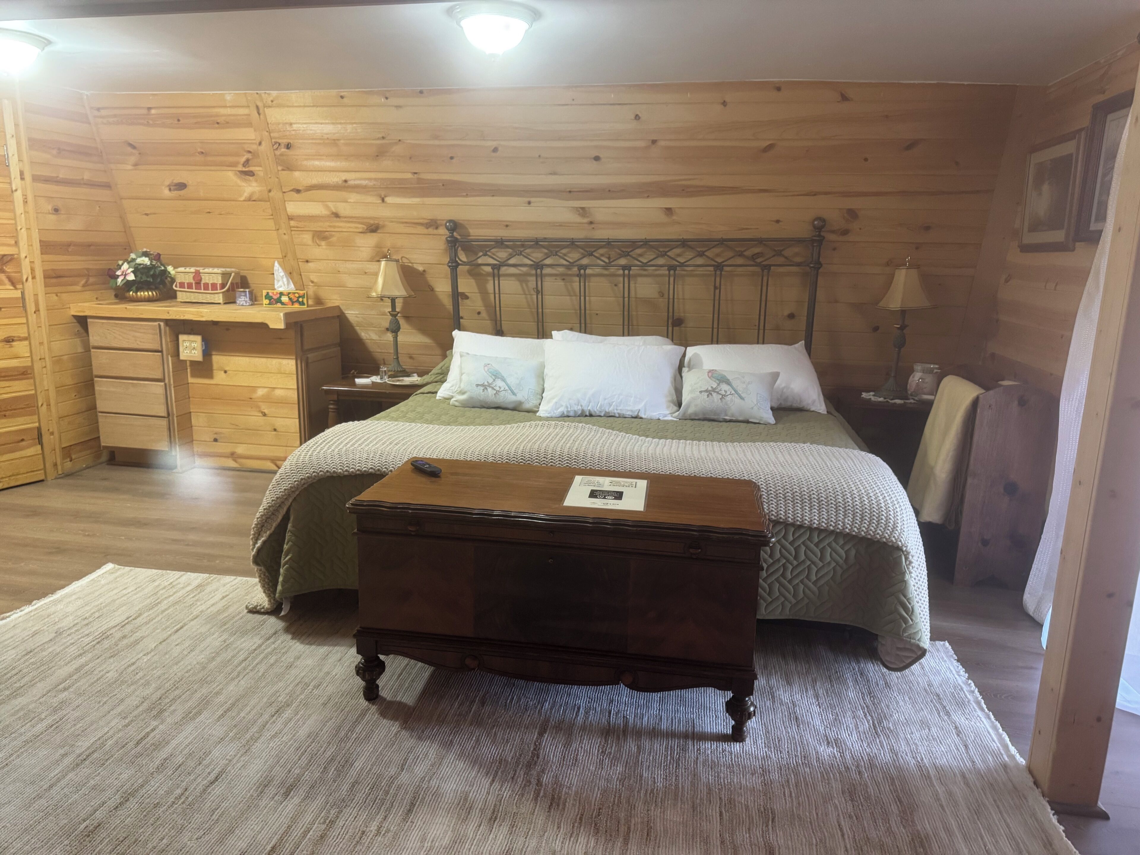 2 bedrooms, WiFi, bed sheets