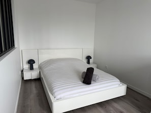 Bed sheets - Spacious and Bright New T3 (Évreux)
