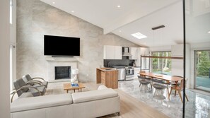 Smart TV, fireplace, ping pong - Chic East Hampton Retreat with Heated Pool, Private Yard, and Resort-Style... (East Hampton)