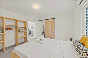 2 chambres, fer et planche à repasser, Wi-Fi, draps fournis