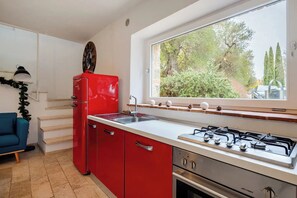 Private kitchen - Charming Tuscany Villa w/ Private Infinity Pool (Castel del Piano)