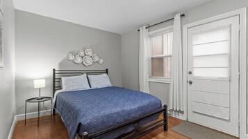 2 多间卧室、上网接入、床单