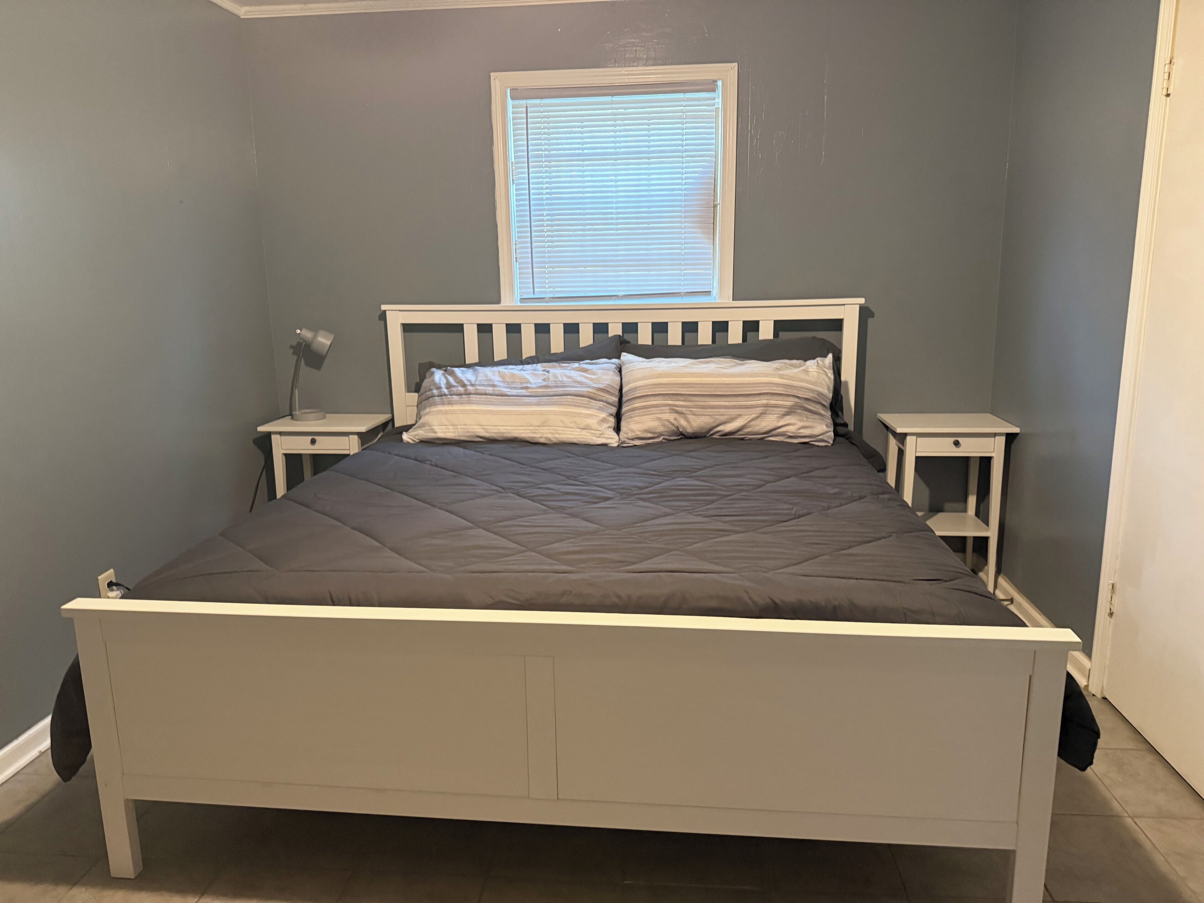 2 chambres, fer et planche à repasser, Wi-Fi, draps fournis