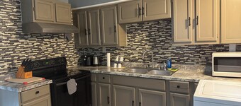 Tranquil 2-bedroom house with AC in charming Blytheville