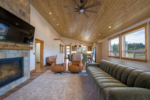 TV connectée, cheminée