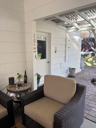 Lovely 1-bedroom studio in peaceful Santa Rosa perfect for your stay