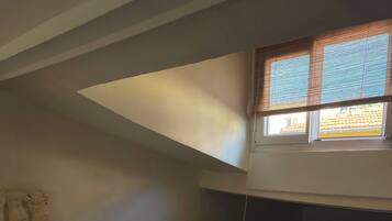 1 chambre, fer et planche à repasser, Wi-Fi gratuit, draps fournis