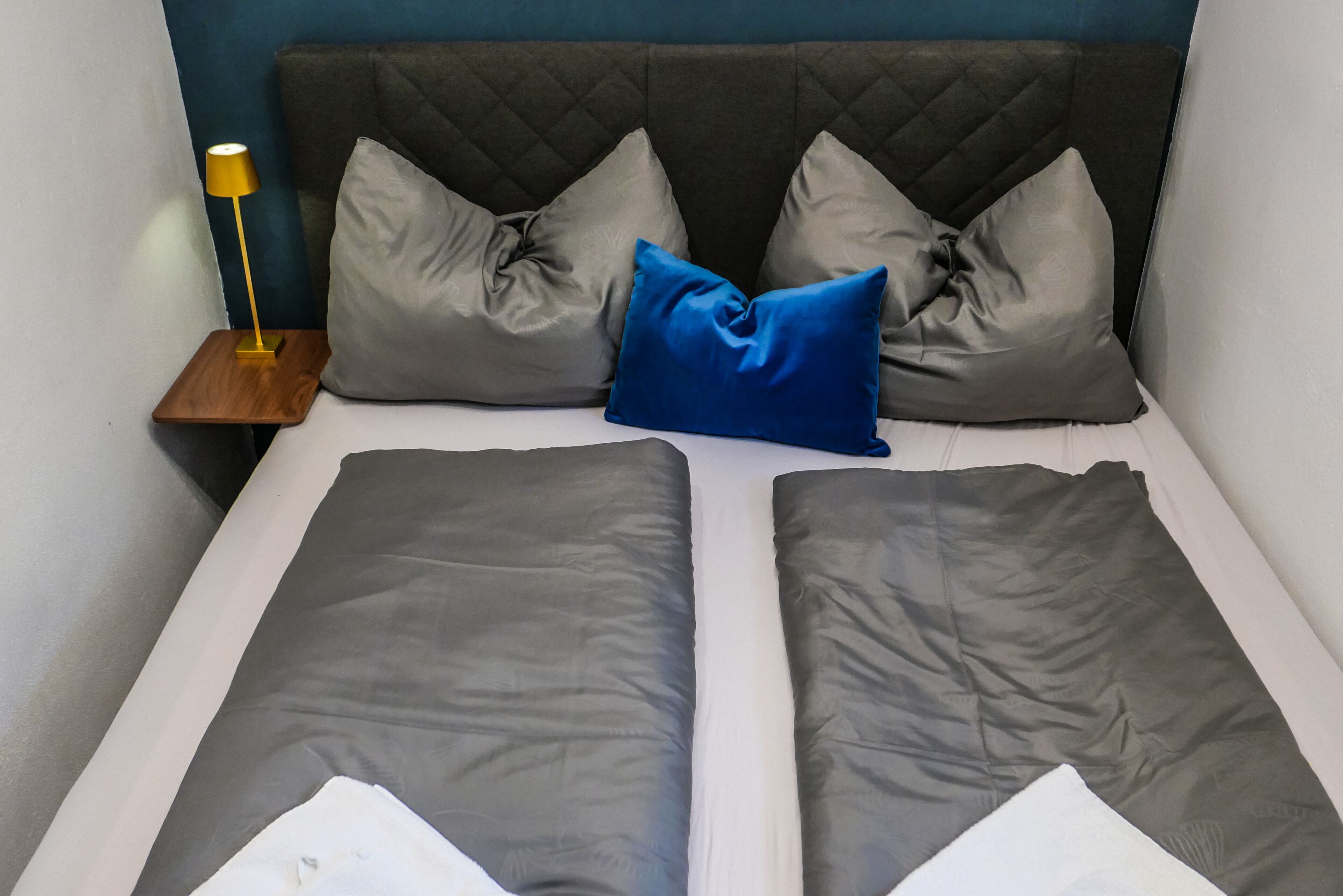 Schreibtisch, Bügeleisen/Bügelbrett, kostenloses WLAN, Bettwäsche