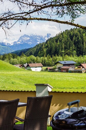 Mountain view apartment with sauna – near Salzburg, Dachstein, Hallstatt