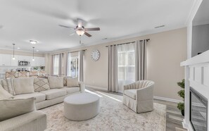 Living area - Ocean View Oasis -Brand New Modern Coastal Getaway (Norfolk)