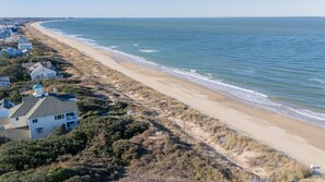 Beach - Ocean View Oasis -Brand New Modern Coastal Getaway (Norfolk)