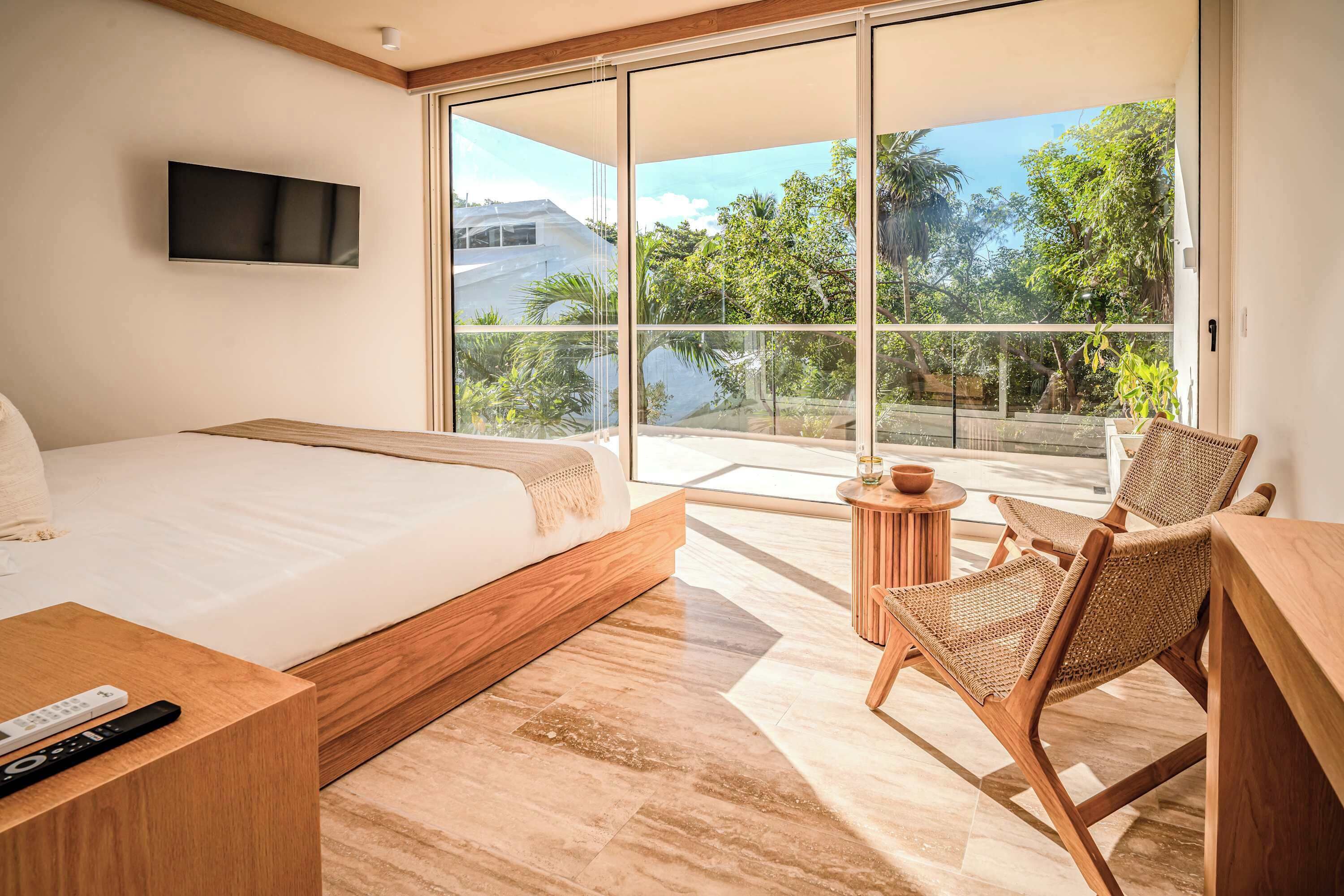 Bureau, fer et planche à repasser, Wi-Fi, draps fournis