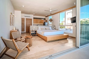 Desk, iron/ironing board, WiFi, bed sheets - Oceanfront Greta | Infinity Pool & Workspace (Puerto Morelos)