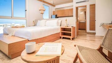 Desk, iron/ironing board, WiFi, bed sheets