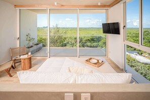 Bureau, fer et planche à repasser, Wi-Fi, draps fournis