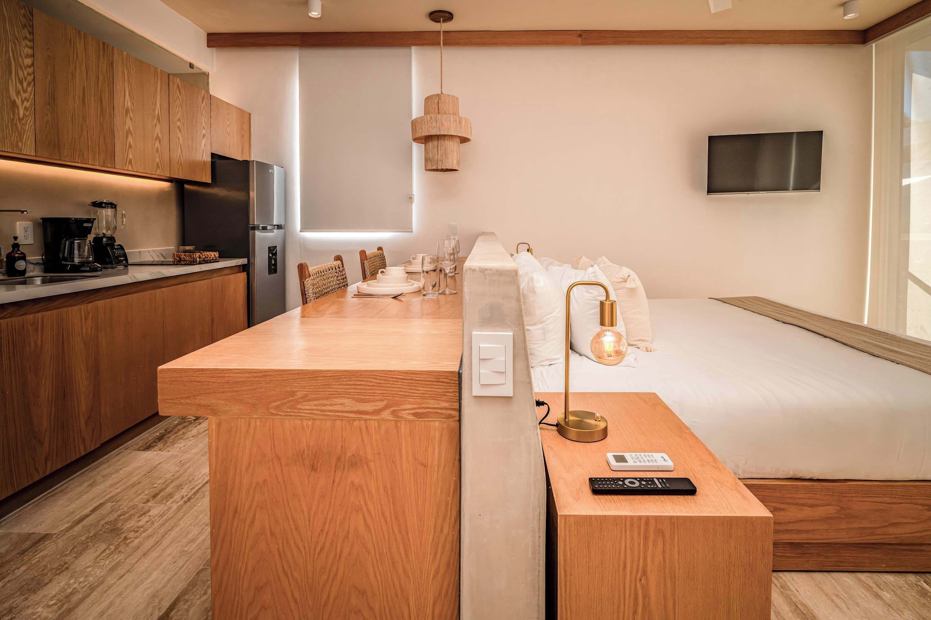 1 bedroom, desk, iron/ironing board, WiFi