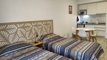 1 habitación, wifi y ropa de cama