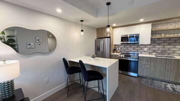 Fridge, microwave, oven, stovetop