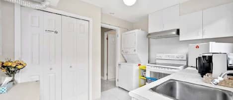 Microwave, oven, stovetop, coffee/tea maker