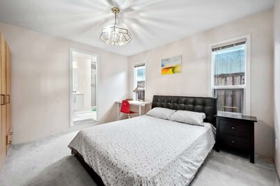 Bright Maple Suite