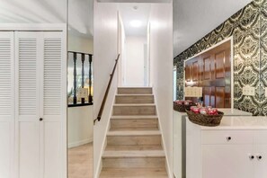 Interior - Spacious 3BR in Prime Location (Vancouver)