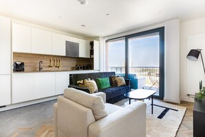 TV - Luxury Apt Near Canary Wharf (Greater London)