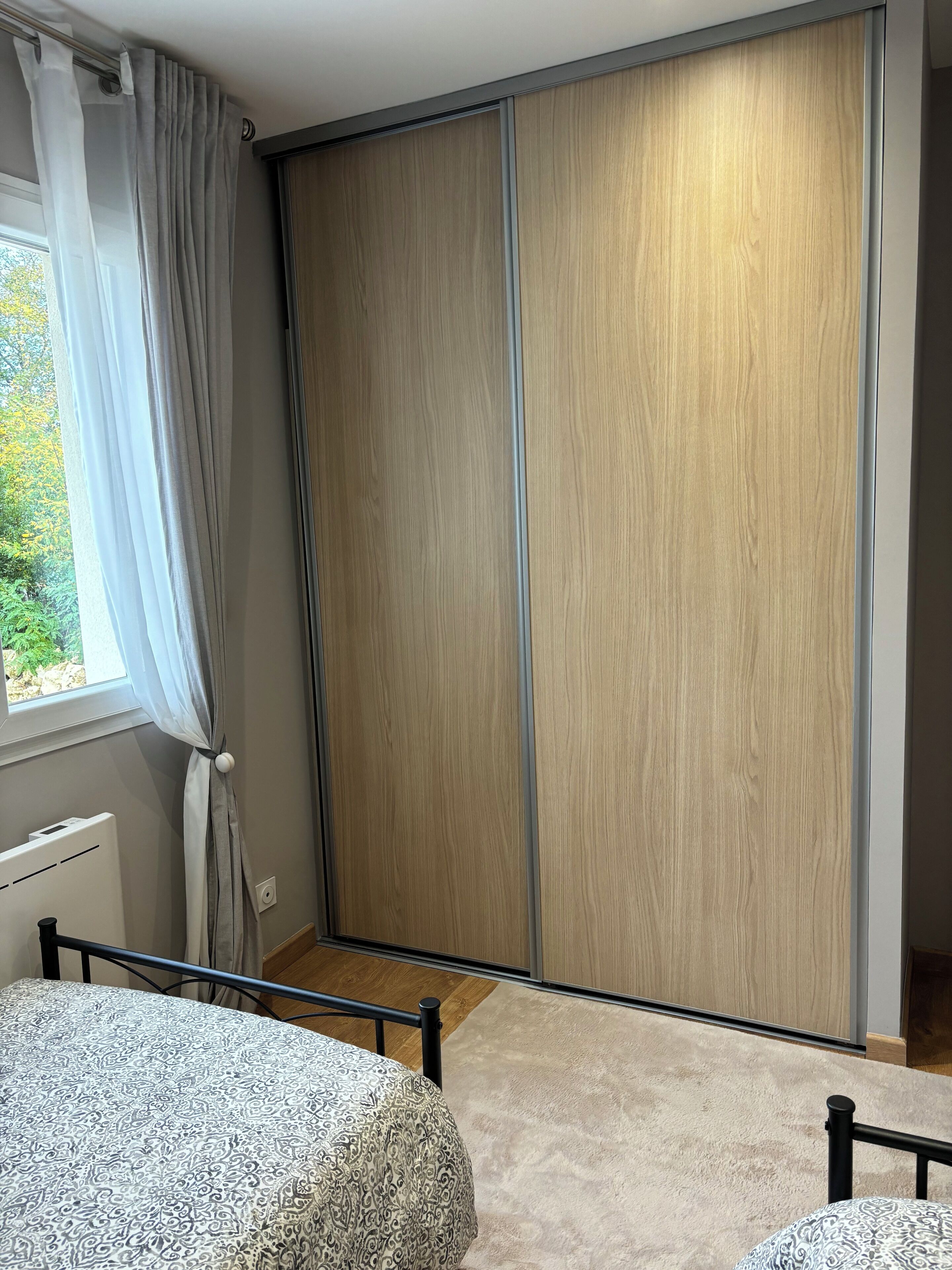 3 chambres, fer et planche à repasser, Wi-Fi, draps fournis