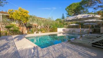Piscine extérieure