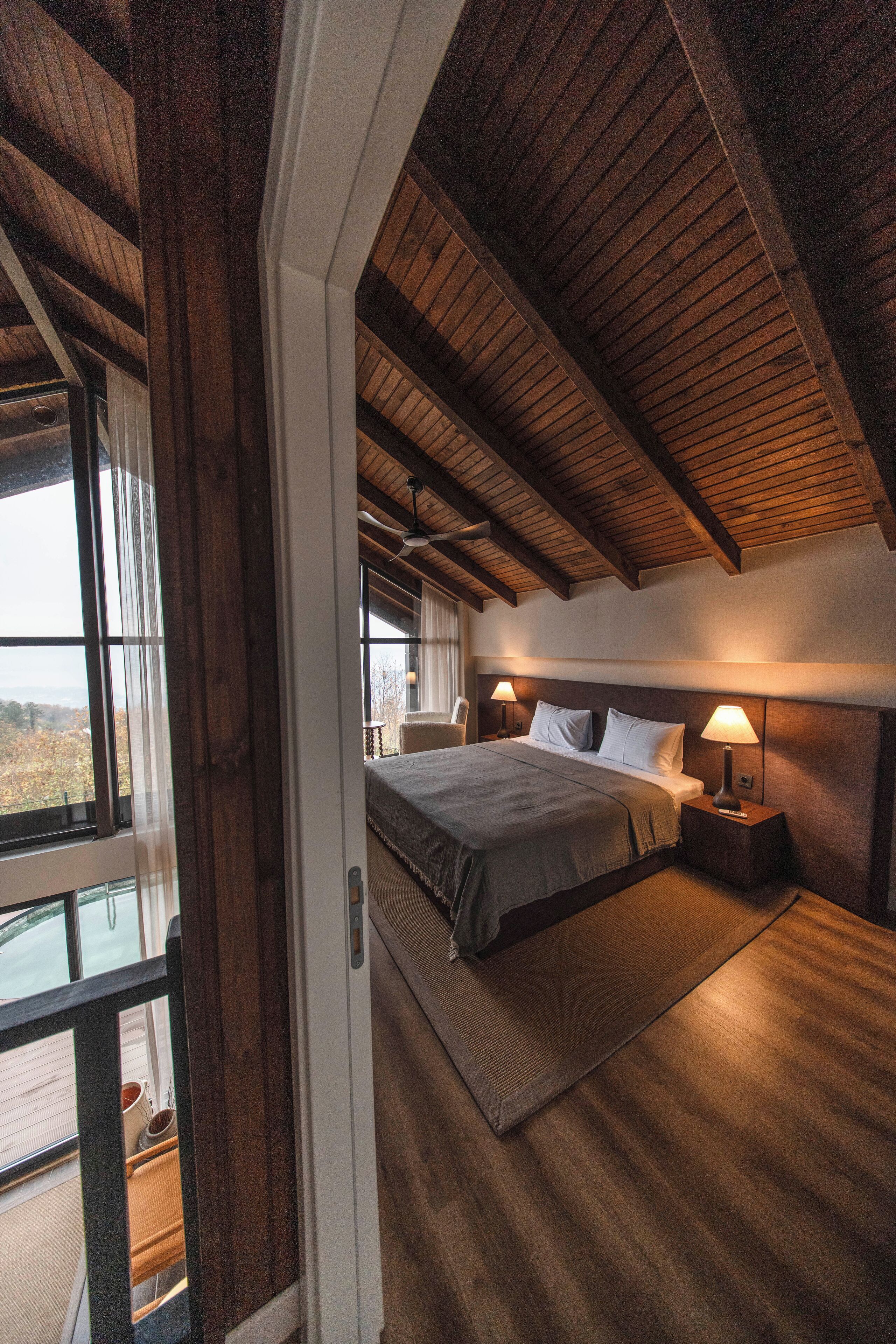 Vila Deluks, pemandangan danau | Area keluarga | Smart TV 55-inci dengan saluran TV digital