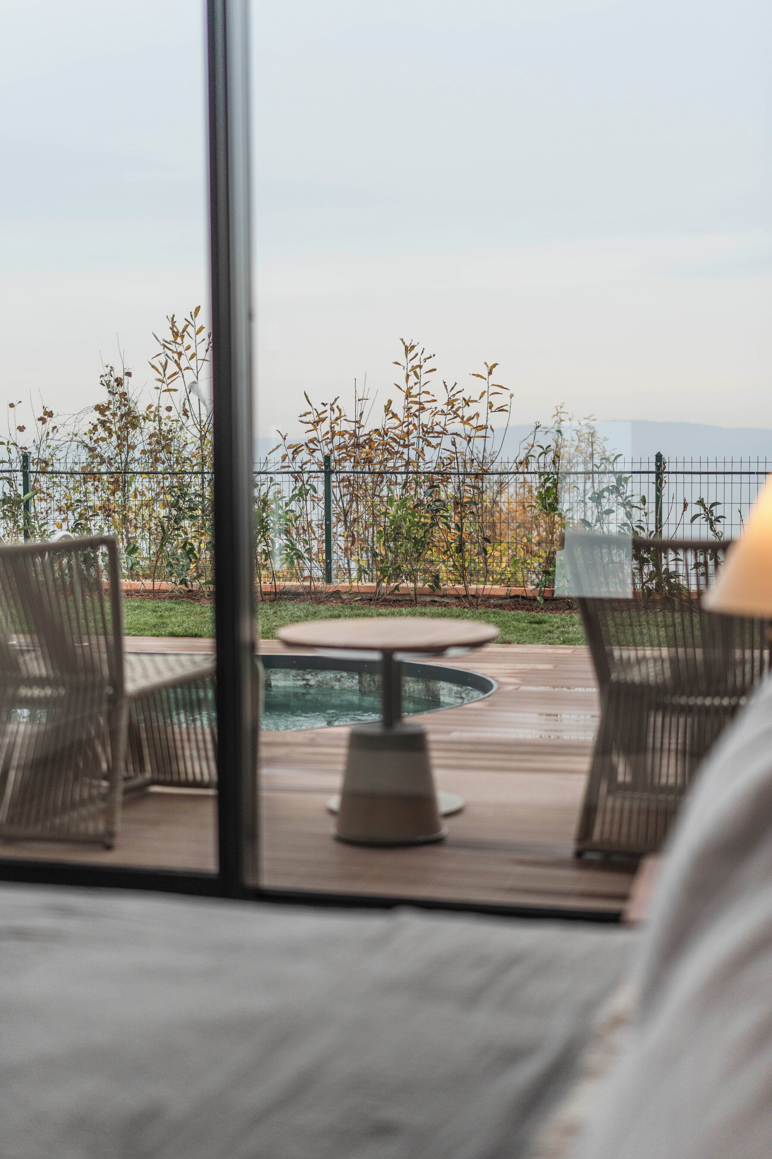 Premium bedding, in-room safe, iron/ironing board, free WiFi