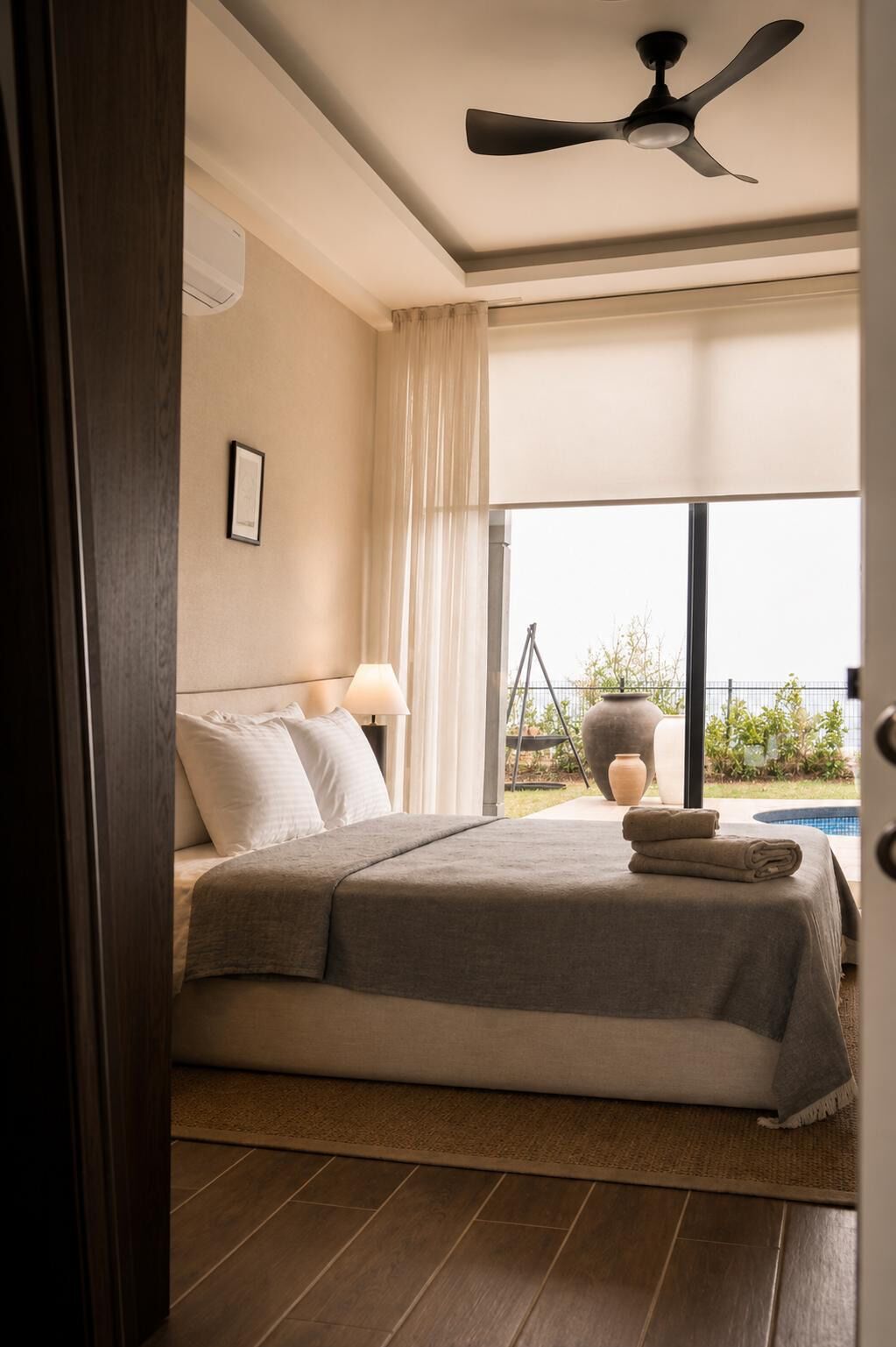 Villa Deluxe, vistas al lago | Ropa de cama de alta calidad, caja fuerte, tabla de planchar con plancha