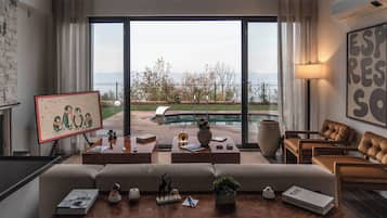 Deluxe-Villa, Seeblick | Hochwertige Bettwaren, Zimmersafe, Bügeleisen/Bügelbrett