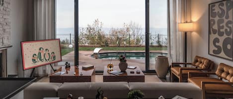 Deluxe Villa, Lake View