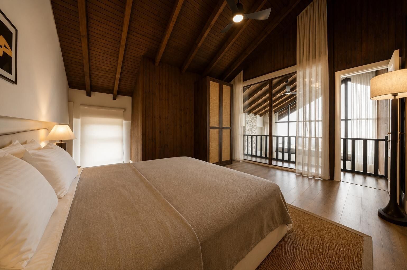 Superior Villa, Lake View | Premium bedding, in-room safe, iron/ironing board, free WiFi
