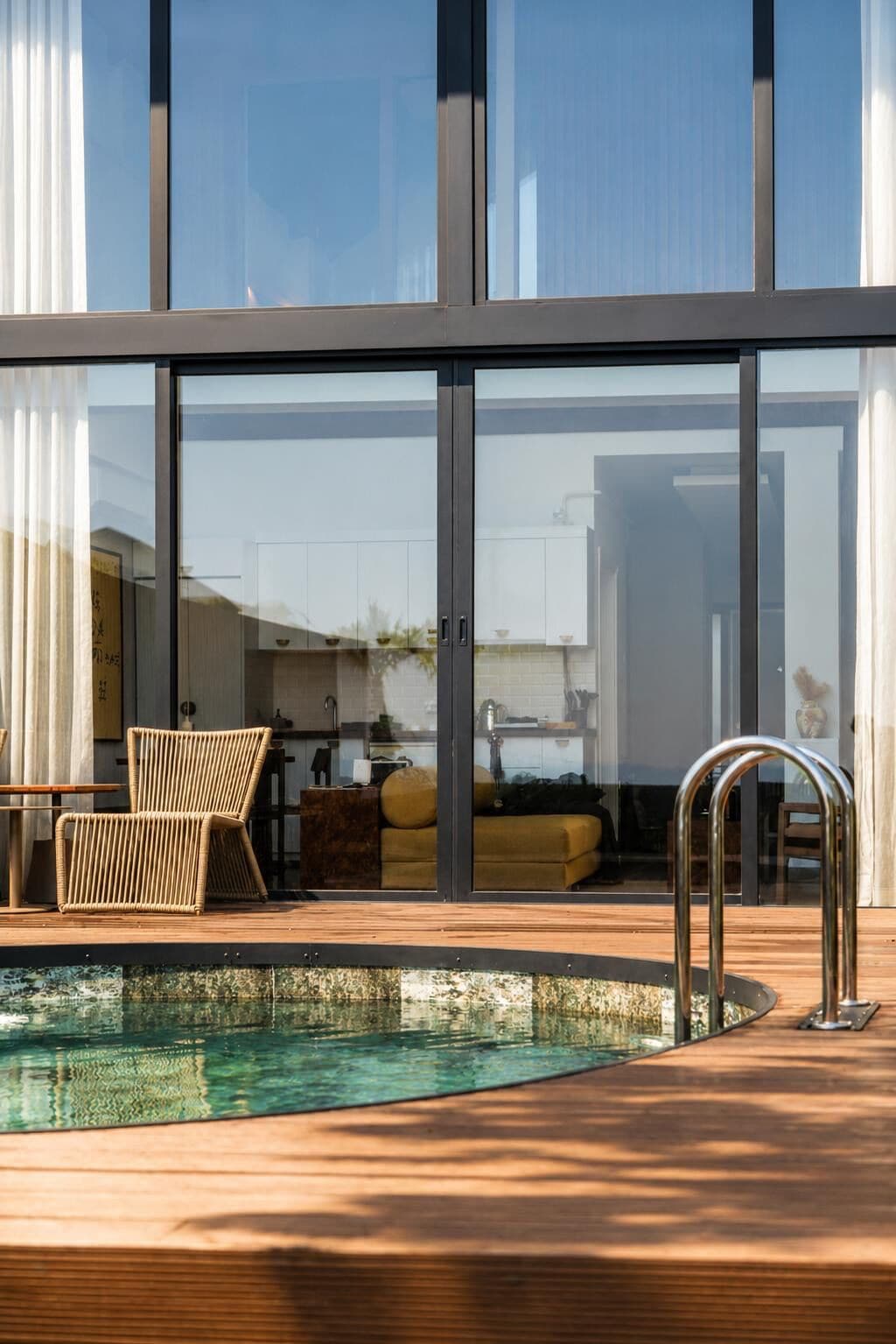 Piscina all'aperto, una piscina riscaldata