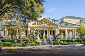 Exterior - Marriott Barony Beach Club -2-bedroom resort in terrific Hilton Head Island (Hilton Head Island)