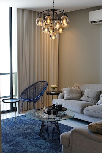 cozy 2-bedroom apartment with sea view in Al Khobar