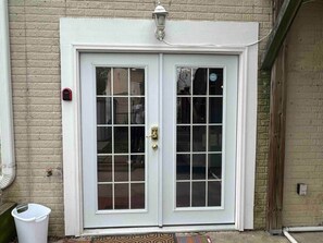 Exterior detail - Luxury 3 BR 1.5 Baths Lower Level Unit: Nonsmoking (Arlington)